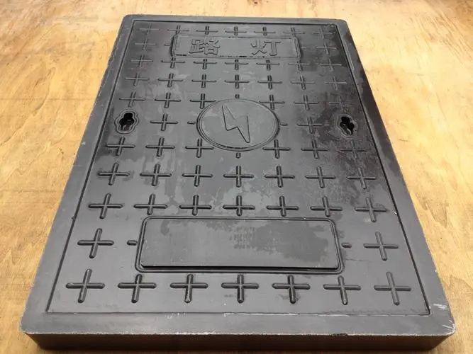 When designing and producing commercial ductile iron manhole covers, the key aspects and advantages of design and production can be summarized as follows